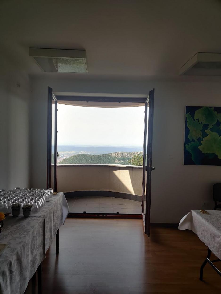 Prenocisca Center Mir In Dobro Hotel Solkan Exterior photo