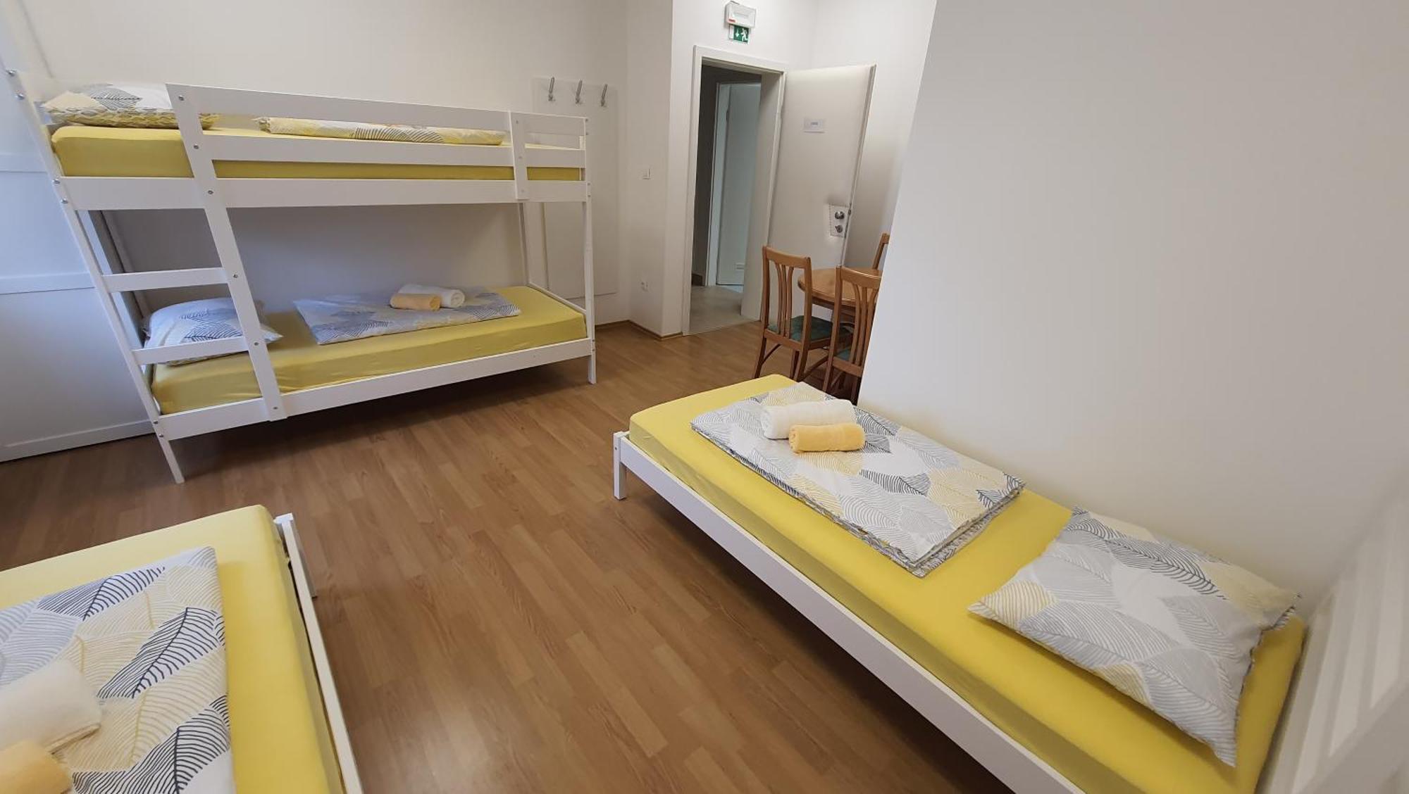 Prenocisca Center Mir In Dobro Hotel Solkan Exterior photo