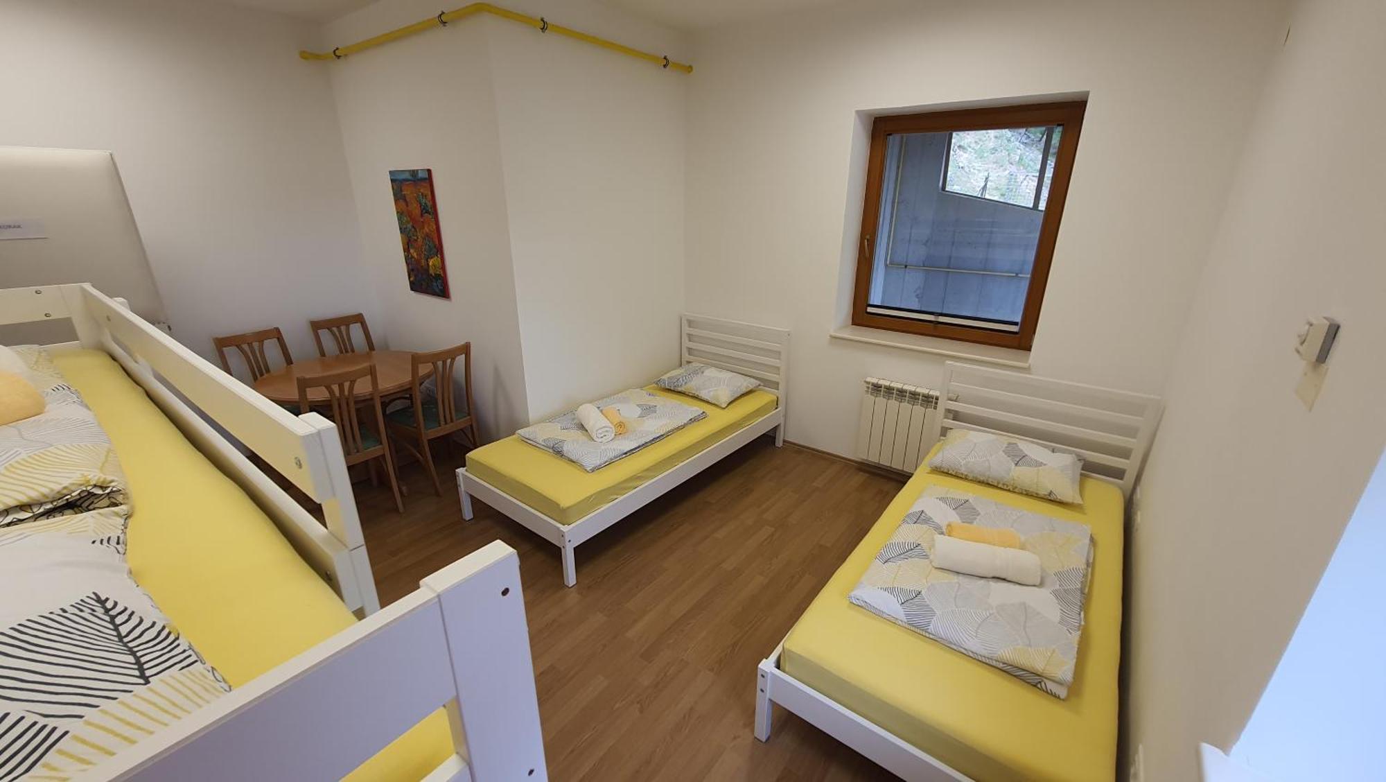 Prenocisca Center Mir In Dobro Hotel Solkan Exterior photo