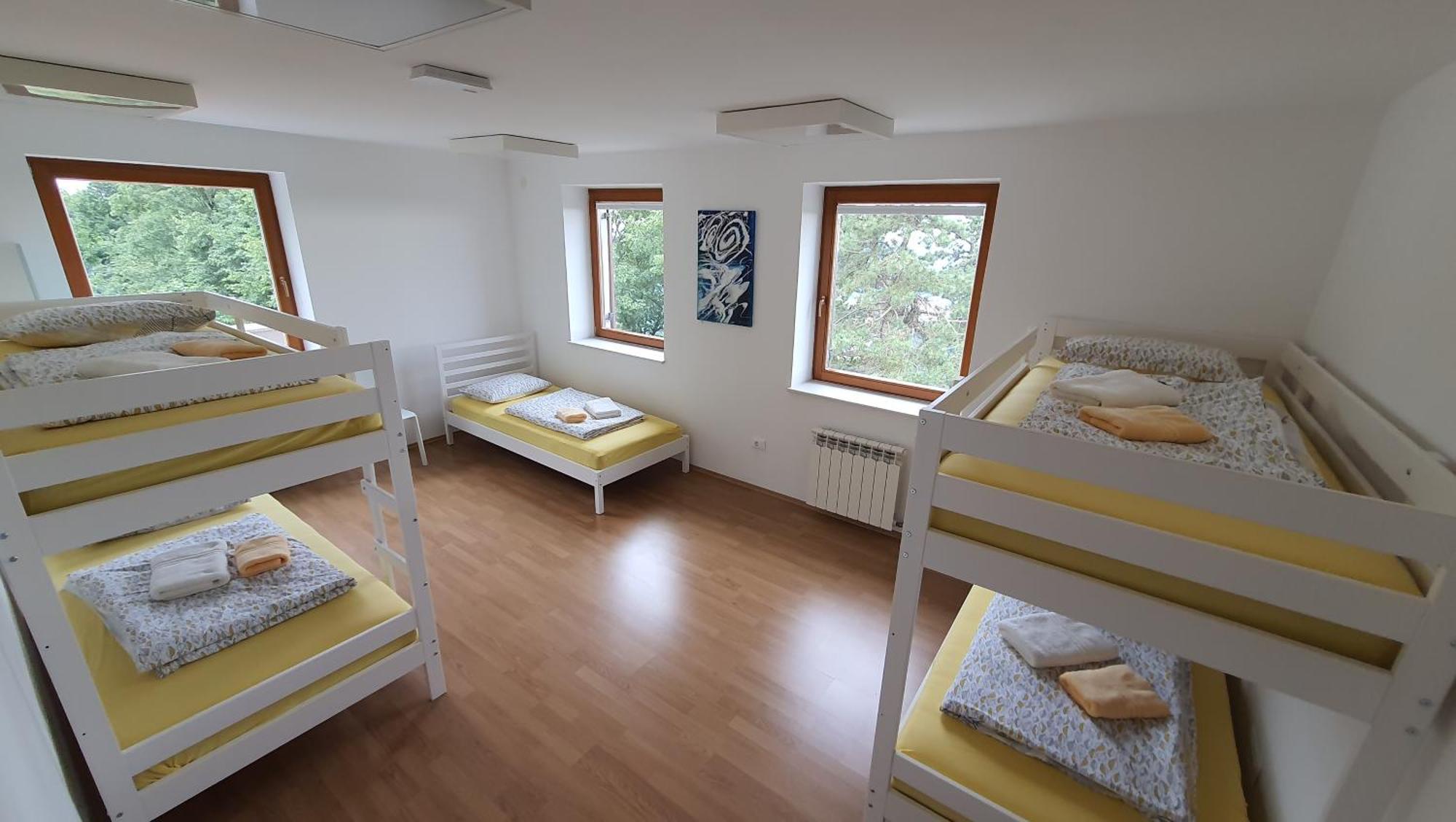 Prenocisca Center Mir In Dobro Hotel Solkan Exterior photo
